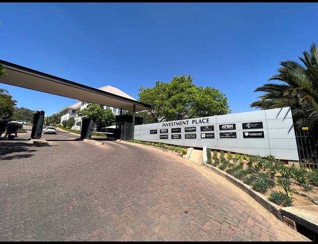 130M² OFFICE TO LET IN HYDE PARK